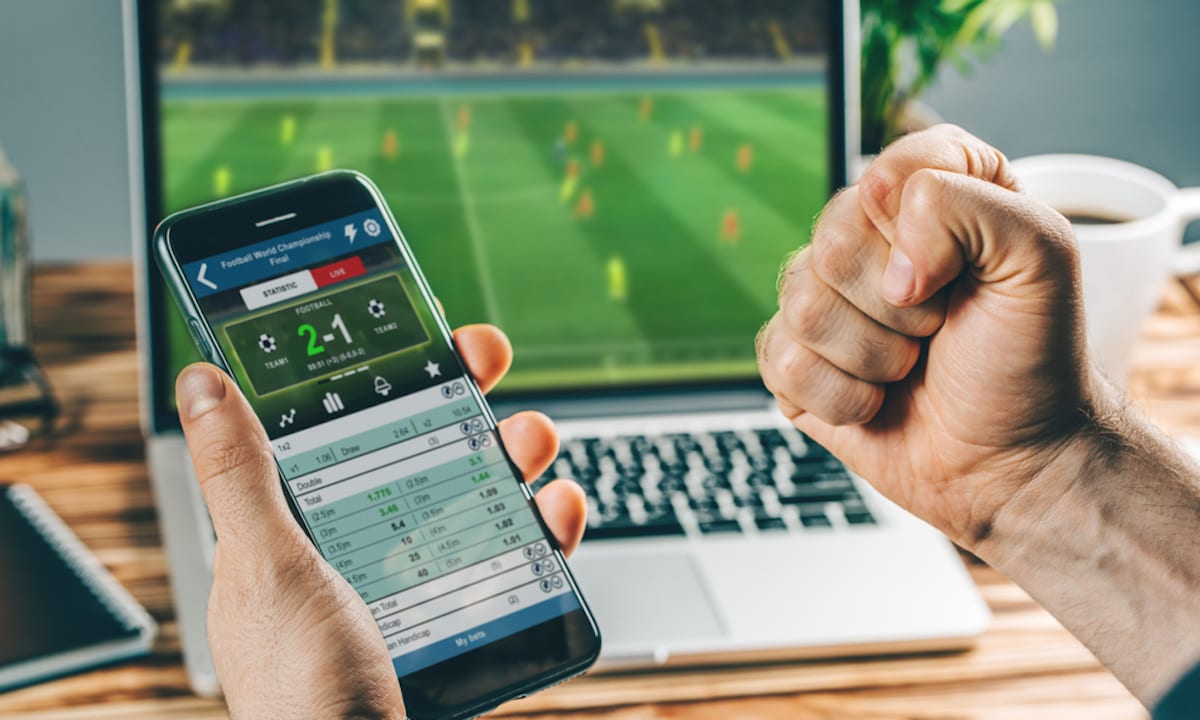Benefits of Information in Online Football Betting Events
